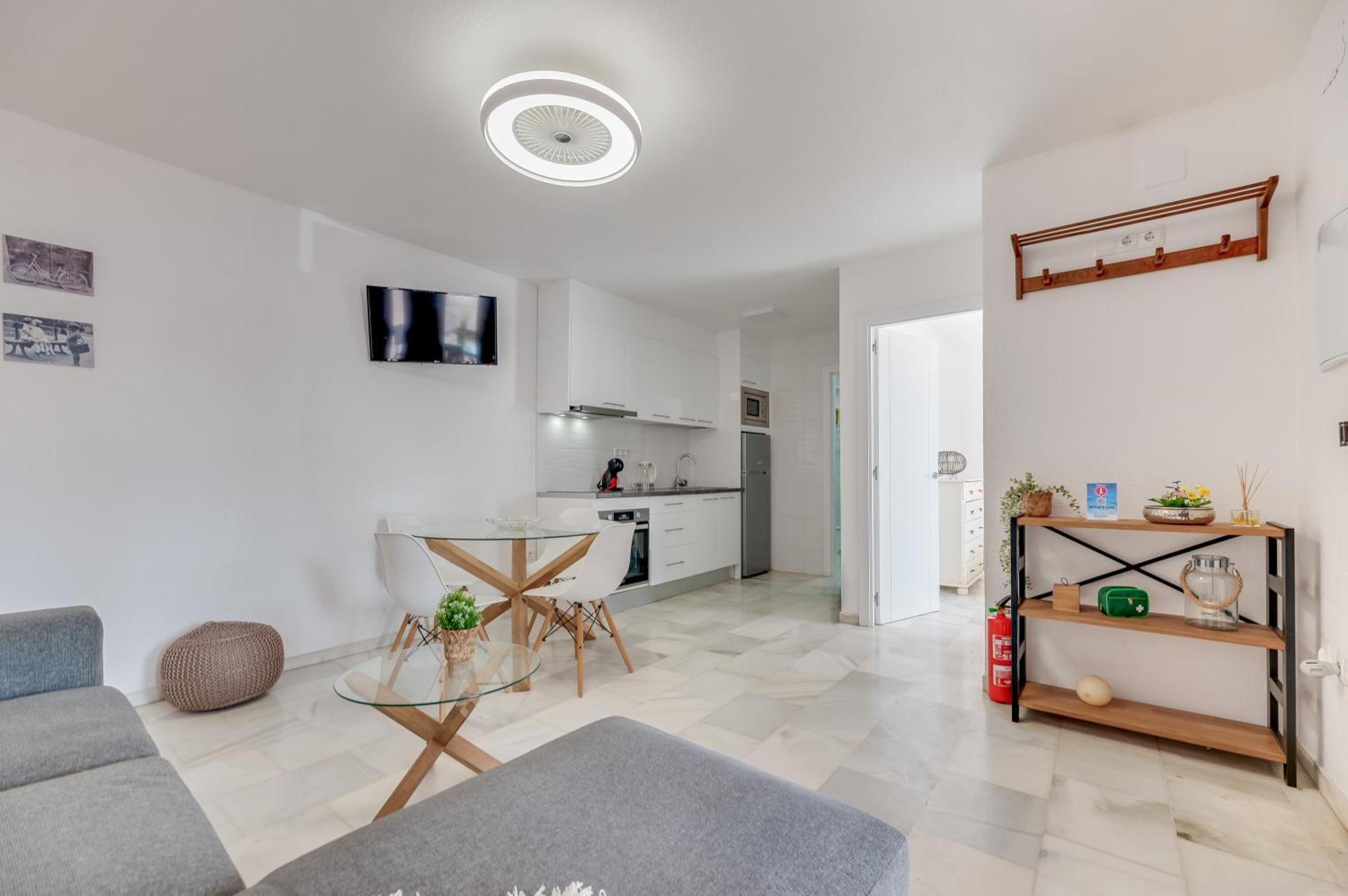 Apartamento Con Amplio Porche Y Bbq Benalmadena Bagian luar foto