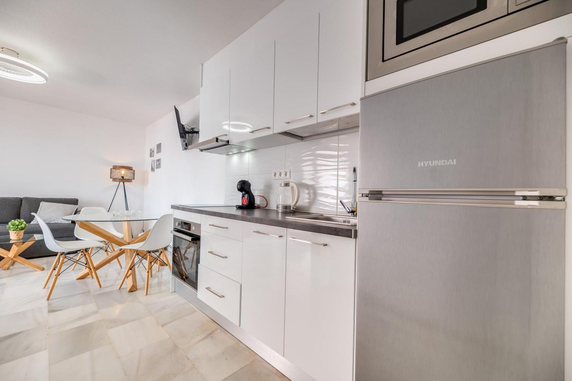Apartamento Con Amplio Porche Y Bbq Benalmadena Bagian luar foto