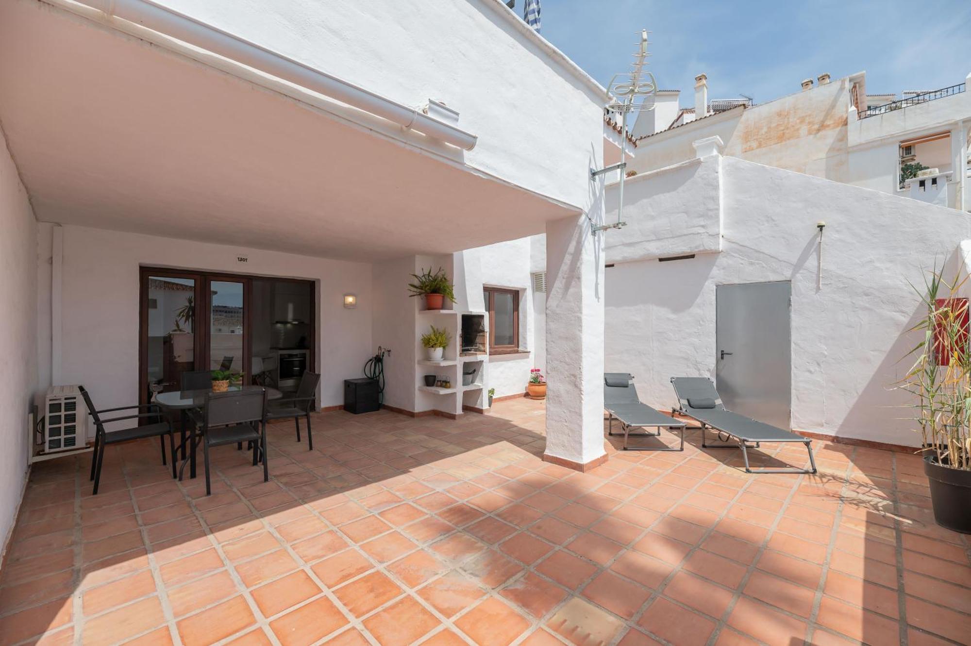 Apartamento Con Amplio Porche Y Bbq Benalmadena Bagian luar foto